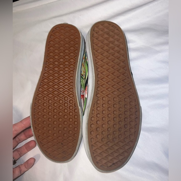 🚫SOLD🚫Vans Woman’s Authentic Hawaiian Floral Skate Shoe - Black - Picture 12 of 13